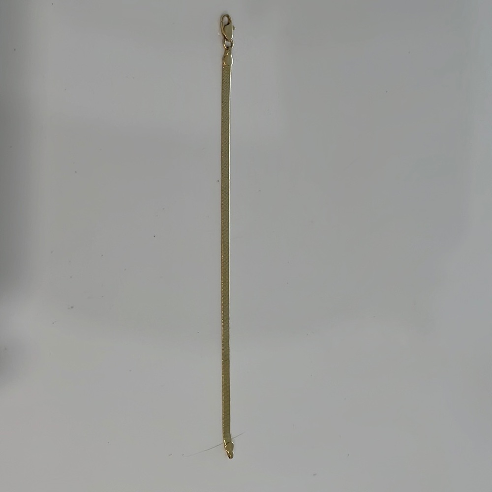 14K Gold filled bracelet 7.5 inches long. Unisex, gently worn.